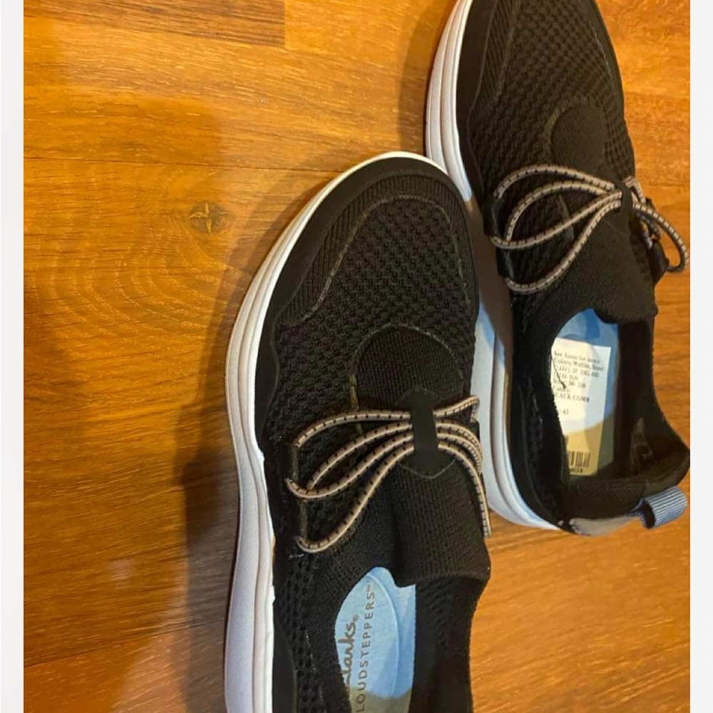 NWT Clarks Slip-on Lace Strap Shoes Size 6 - Picture 3 of 4